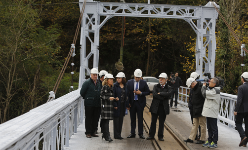 Inauguración de las obras de rehabilitación del puente de Rimoria.  