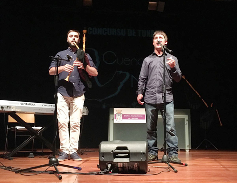 Actuación de Carlos Velasco, acompañado a la gaita por Pablo Carrera, en la edición del pasado año