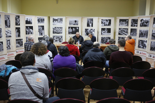 Inauguración de una exposición sobre el Che en la Casa de la Cultura de El Entrego 