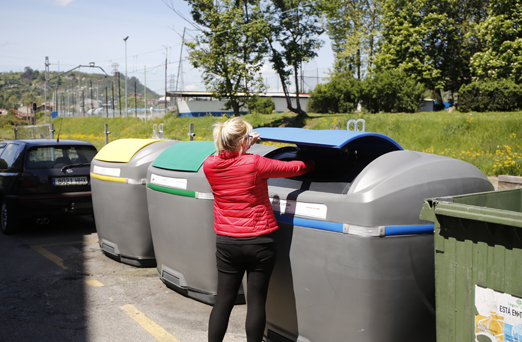 Nuevos contenedores de reciclaje en Ciaño.