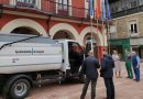 Presentación del nuevo camión del ayuntamiento de Langreo para el servicio de recogida de basuras en los pueblos de las zonas rurales del concejo.