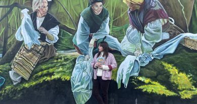 Aitana Castaño con su nueva novela “Las Madrinas” en La Barraca.