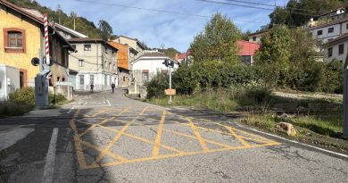 Paso a nivel en El Entrego