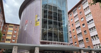 Los grandes nombres del cortometraje asturiano se reúnen en el Cine Felgueroso, como conmemoración de una década de cortometrajes asturianos Los grandes nombres del cortometraje asturiano se reúnen en el Cine Felgueroso, como conmemoración de una década de cortometrajes asturianos