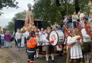En Langreo no andan ni bailan, “Carbayean”