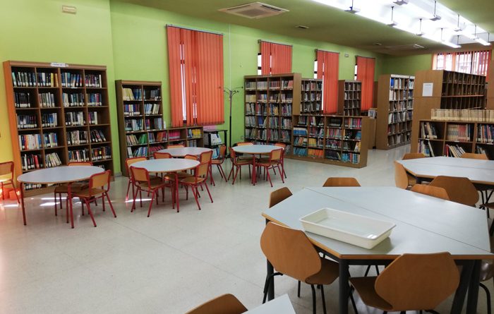 Biblioteca Escuelas Dorado de Sama.