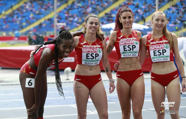 Bárbara Camblor (segunda por la izquierda) con sus compañeras de España en la Copa de Europa. Foto: RFEA/Miguelez Team