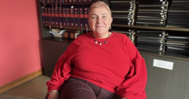 Leticia en su despacho de la Mancomunidad, durante la entrevista.